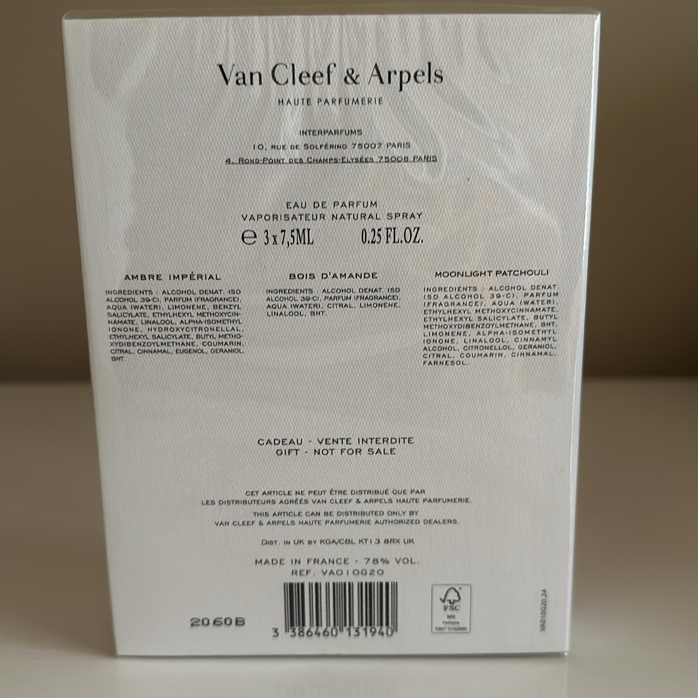 Van Cleef and Arpels Gift Set - Picture 2 of 5